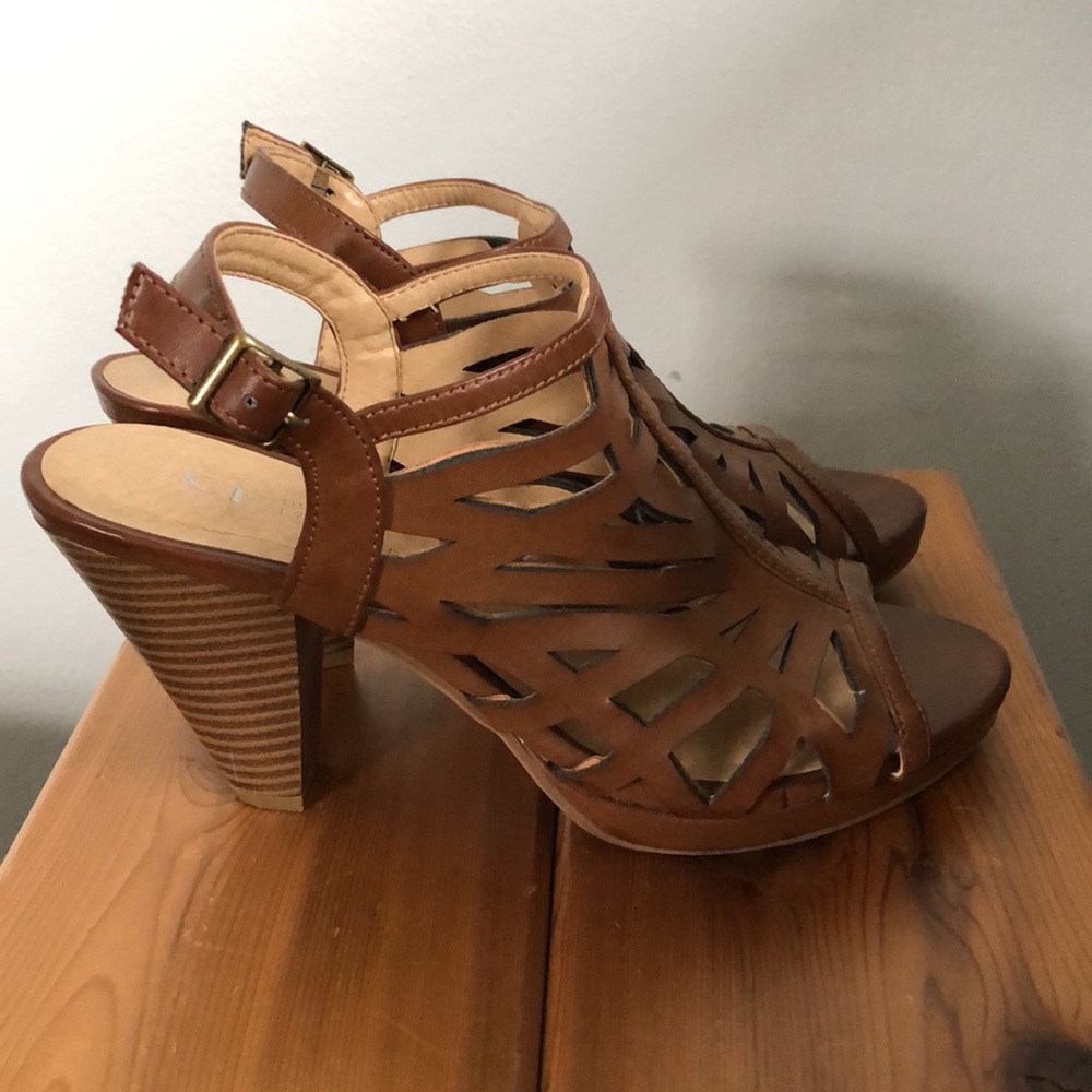 CL By Laundry Tan Heels